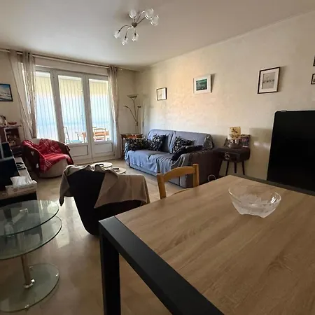 With Balcony And Parking * Καν-συρ-Μερ