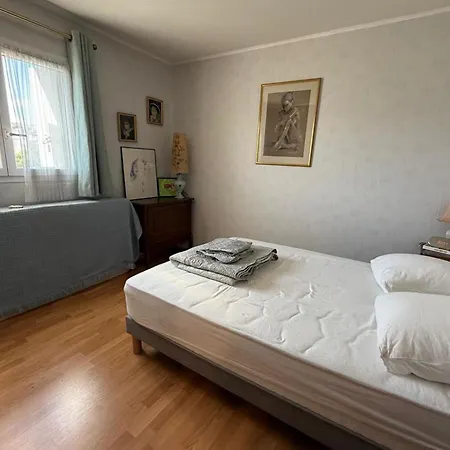 With Balcony And Parking * Καν-συρ-Μερ
