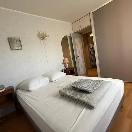 Διαμέρισμα With Balcony And Parking Καν-συρ-Μερ