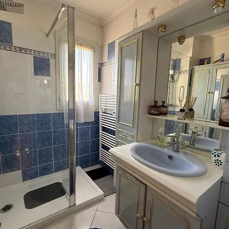 Διαμέρισμα With Balcony And Parking *